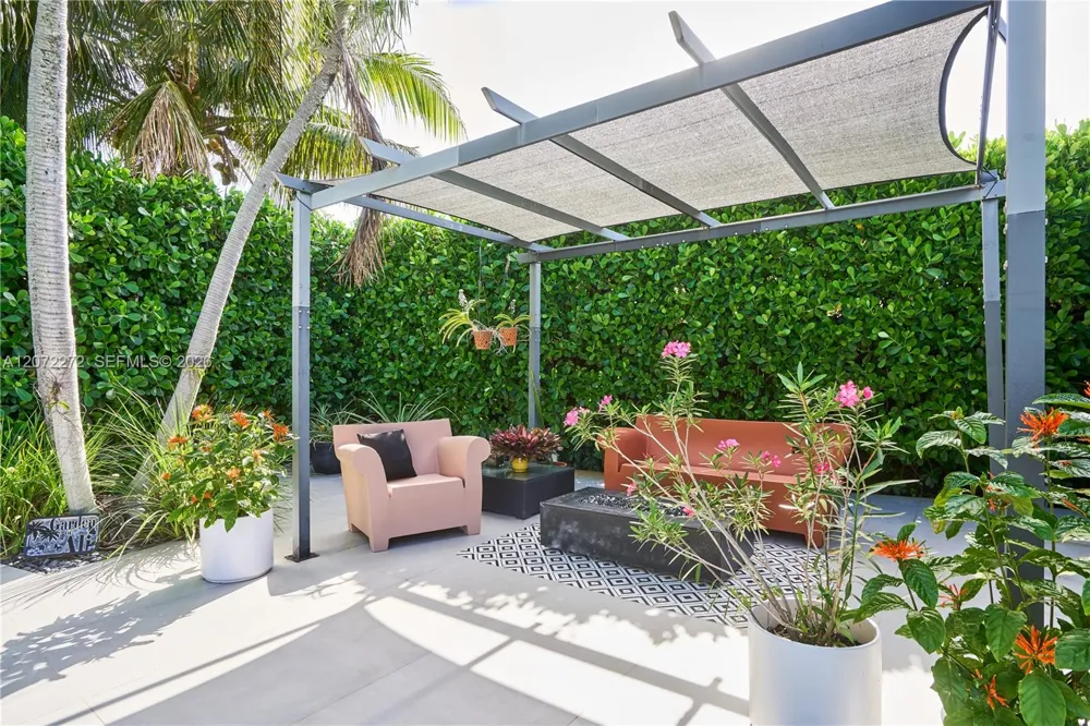 2155 NE 191st Dr North Miami Beach, FL 33179