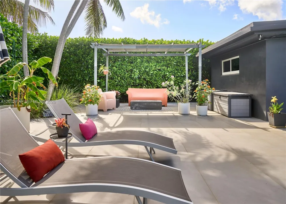 2155 NE 191st Dr North Miami Beach, FL 33179