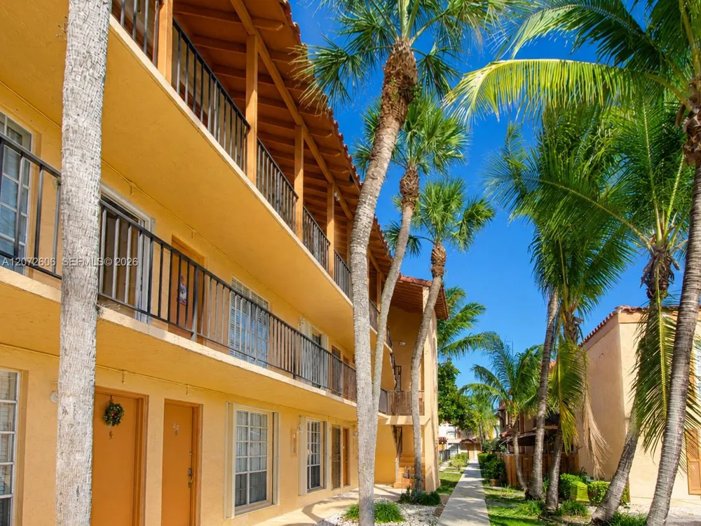 7155 Miami Lakes Dr #P4 Miami Lakes, FL 33014