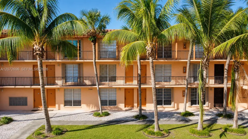 7155 Miami Lakes Dr #P4 Miami Lakes, FL 33014