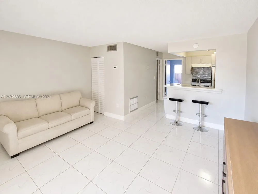 7155 Miami Lakes Dr #P4 Miami Lakes, FL 33014