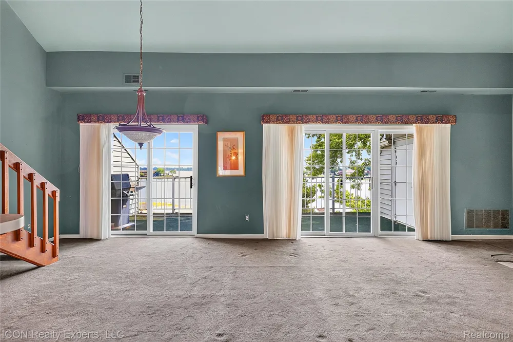 3559 Port Cove Drive #27 Waterford Charter Township, MI 48328