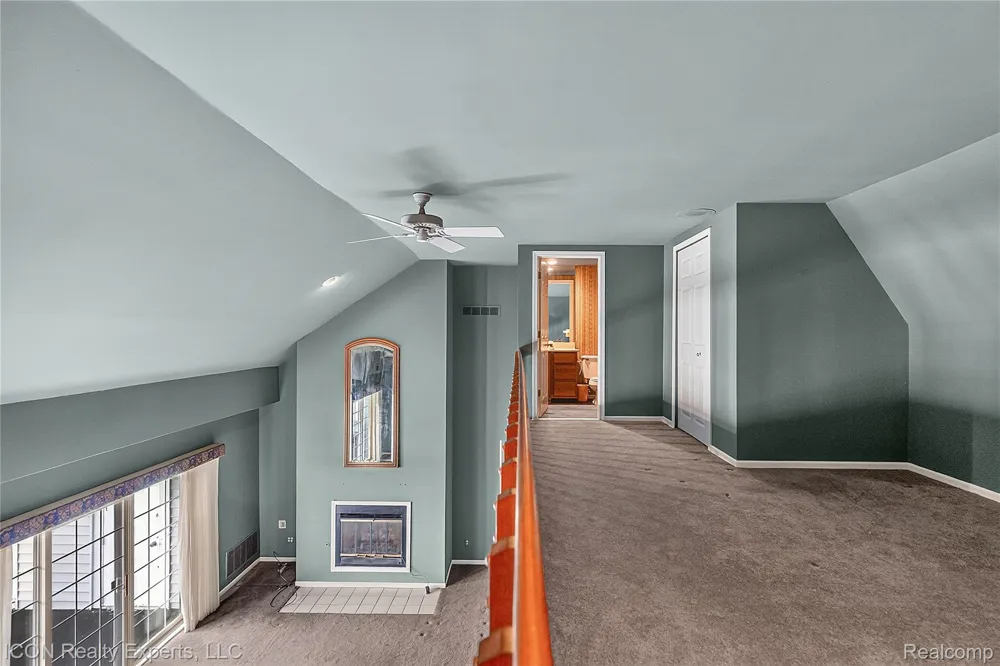3559 Port Cove Drive #27 Waterford Charter Township, MI 48328