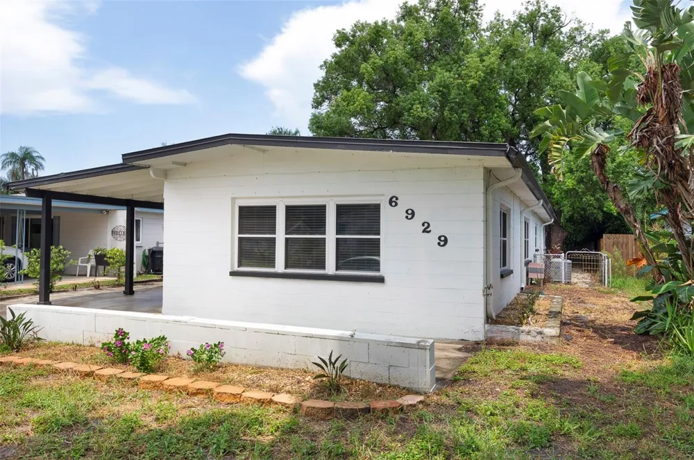 6929 39TH AVENUE St Petersburg, FL 33709