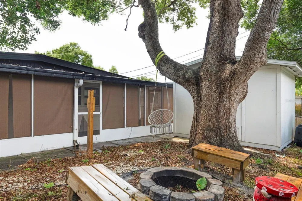 6929 39TH AVENUE St Petersburg, FL 33709