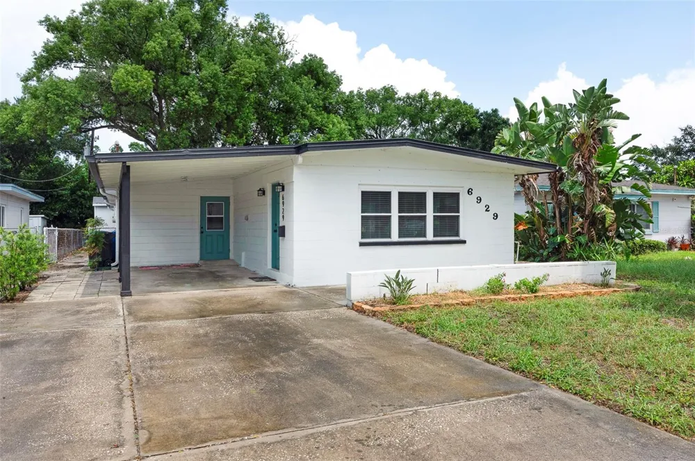 6929 39TH AVENUE St Petersburg, FL 33709