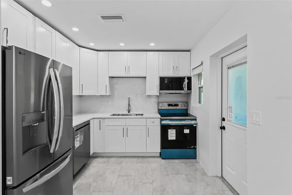 2425 BAYWOOD DRIVE E Dunedin, FL 34698