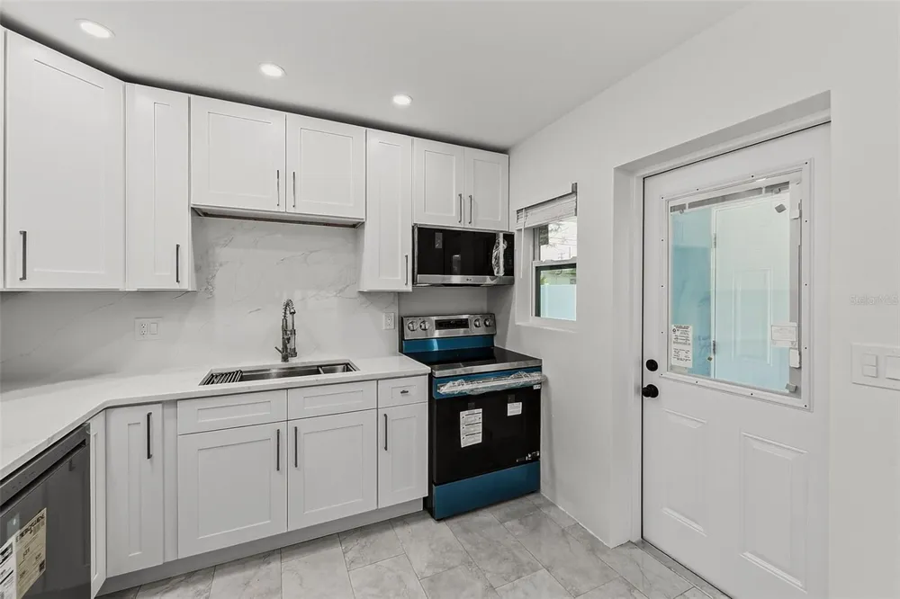 2425 BAYWOOD DRIVE E Dunedin, FL 34698