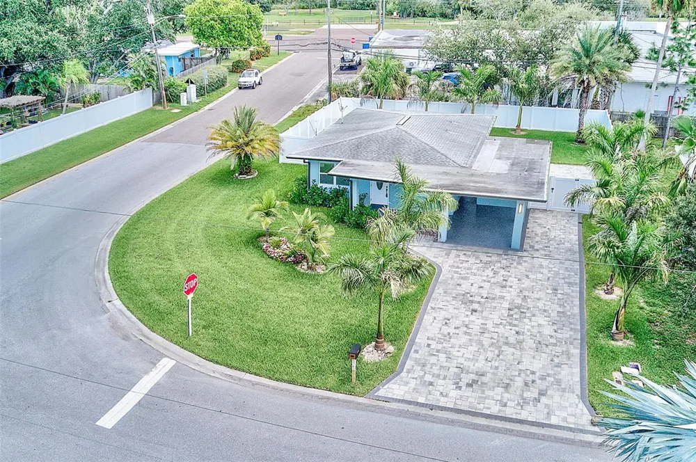 2425 BAYWOOD DRIVE E Dunedin, FL 34698