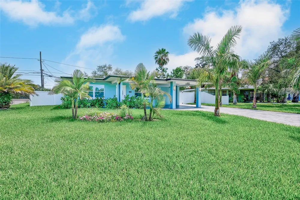 2425 BAYWOOD DRIVE E Dunedin, FL 34698