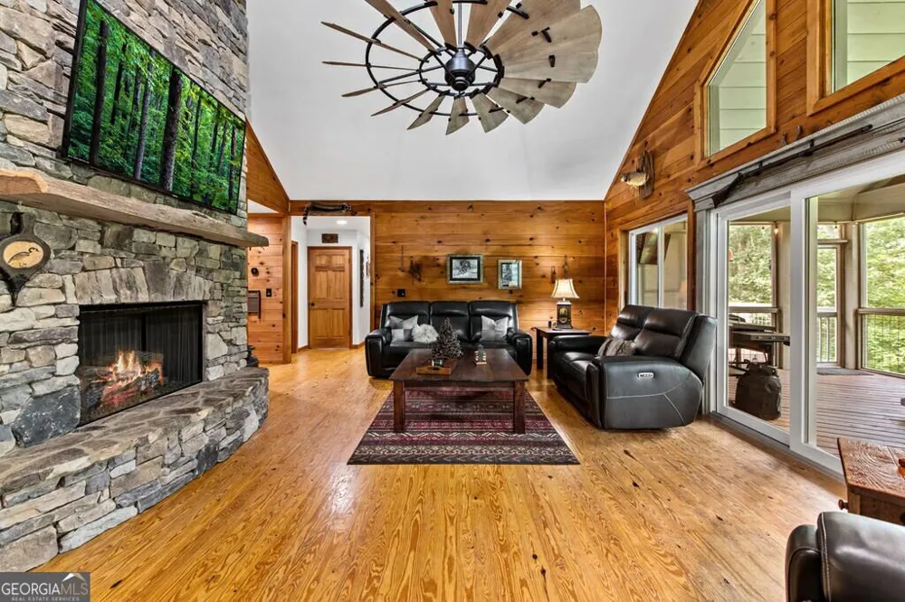 40 Varix CT Ellijay, GA 30540