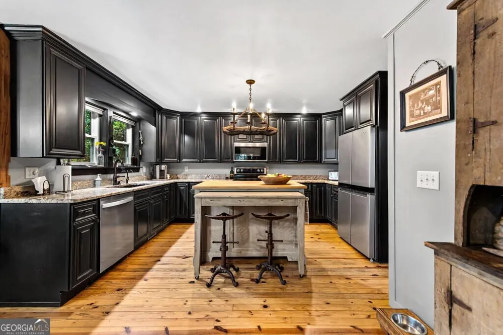 40 Varix CT Ellijay, GA 30540