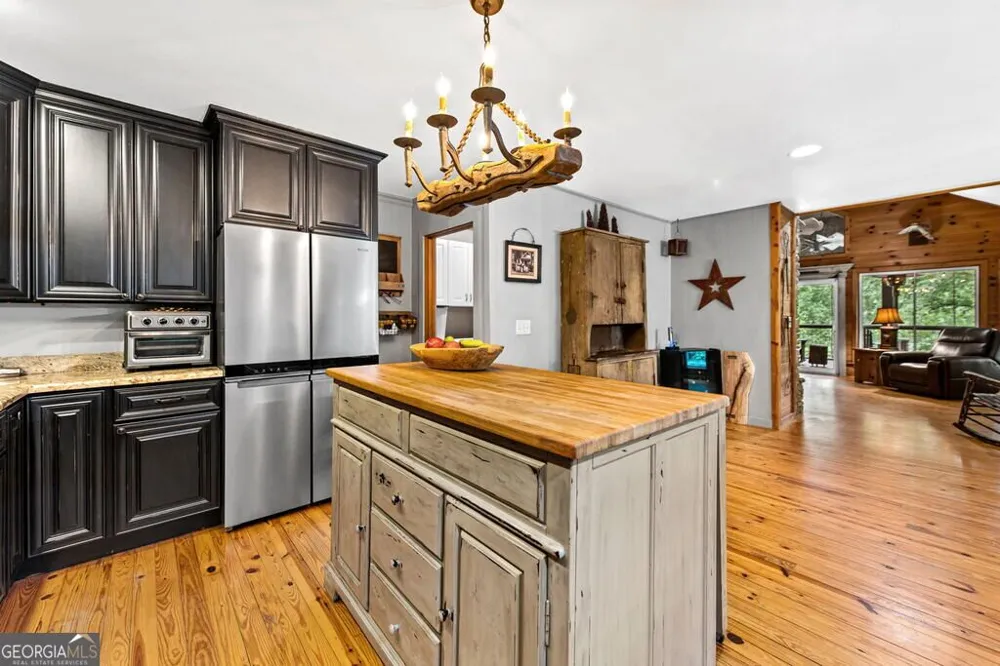 40 Varix CT Ellijay, GA 30540