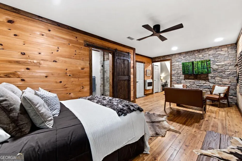 40 Varix CT Ellijay, GA 30540