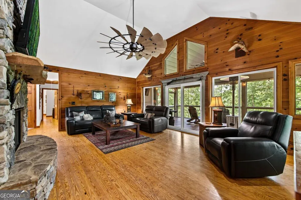 40 Varix CT Ellijay, GA 30540