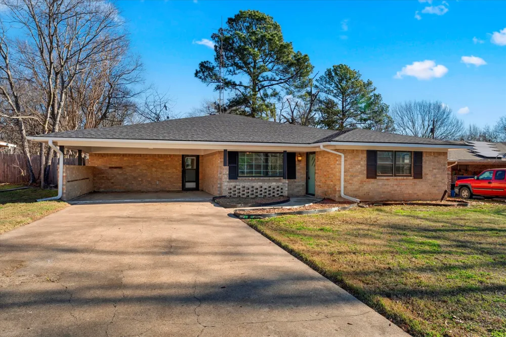 601 38TH STREET Corsicana, TX 75110