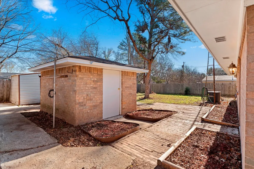 601 38TH STREET Corsicana, TX 75110