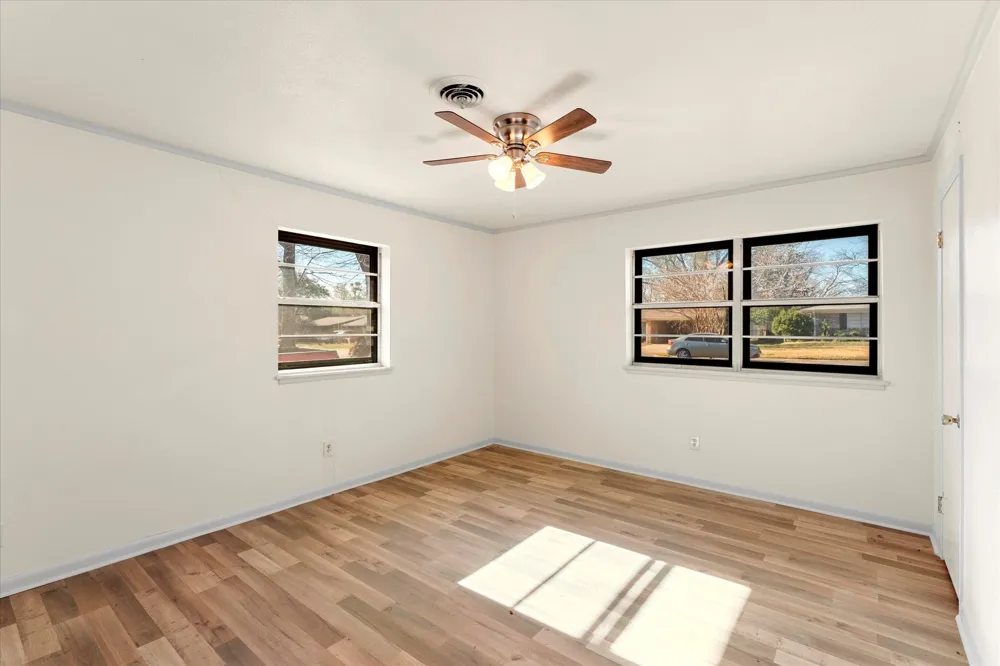 601 38TH STREET Corsicana, TX 75110