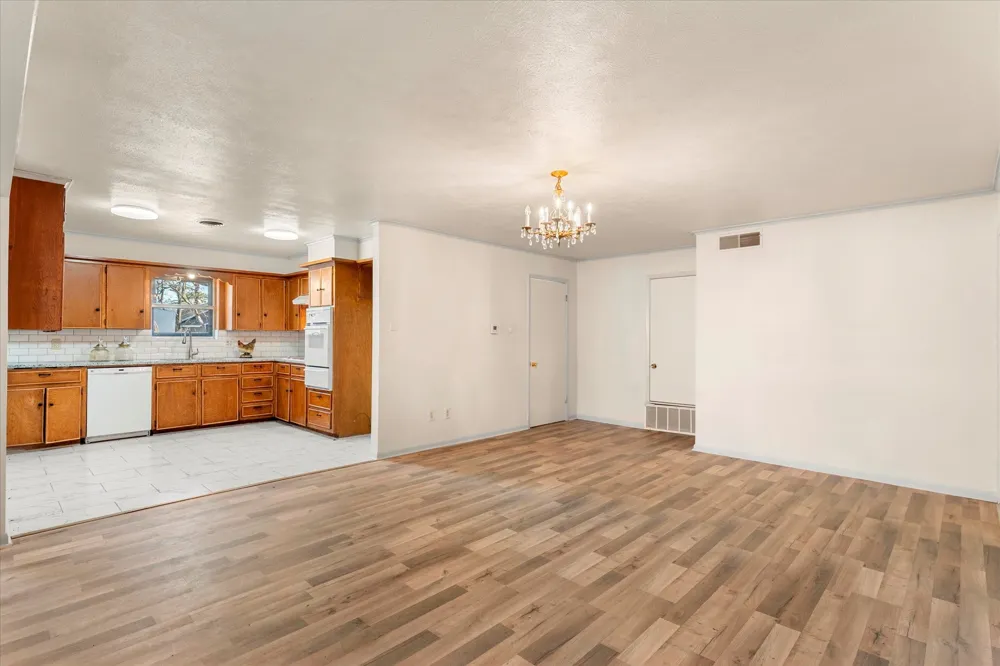 601 38TH STREET Corsicana, TX 75110