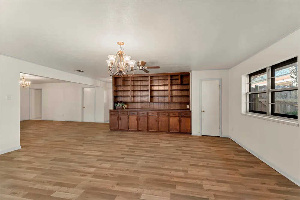 601 38TH STREET Corsicana, TX 75110