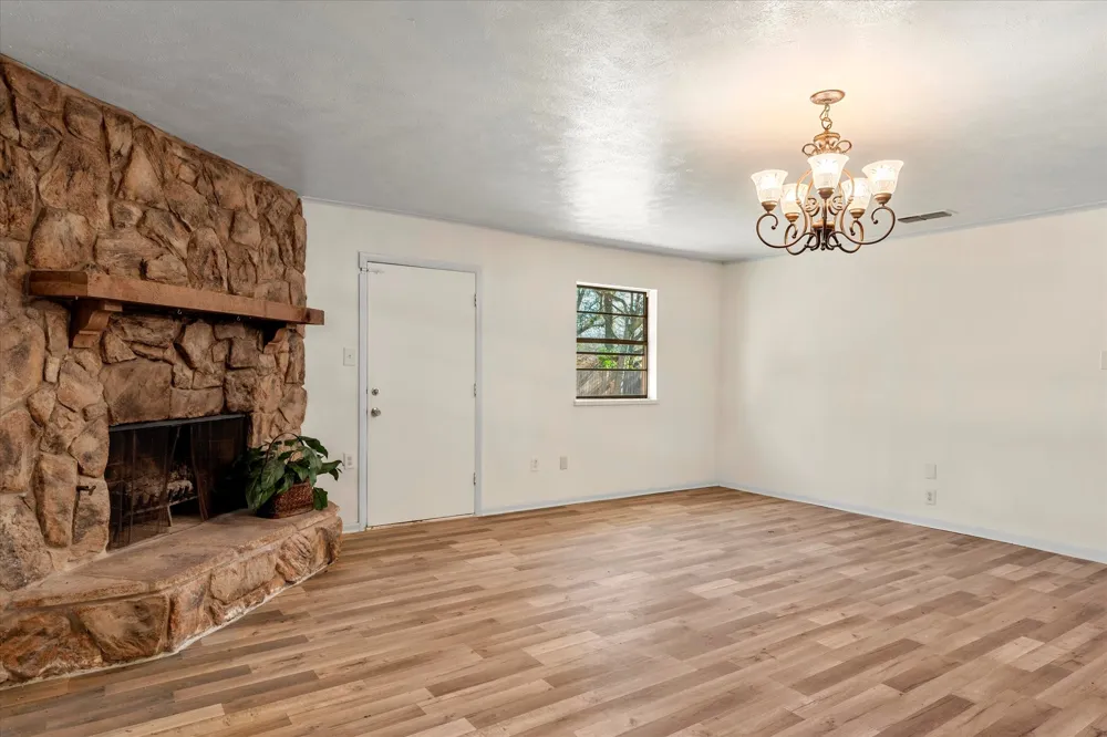601 38TH STREET Corsicana, TX 75110