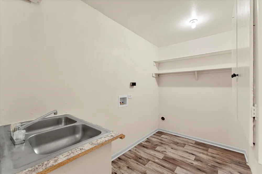 601 38TH STREET Corsicana, TX 75110