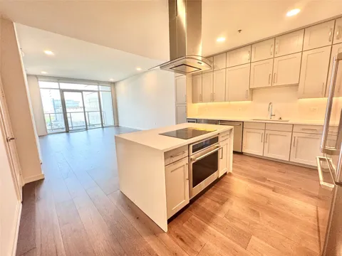 6911 Cowboys Way #602