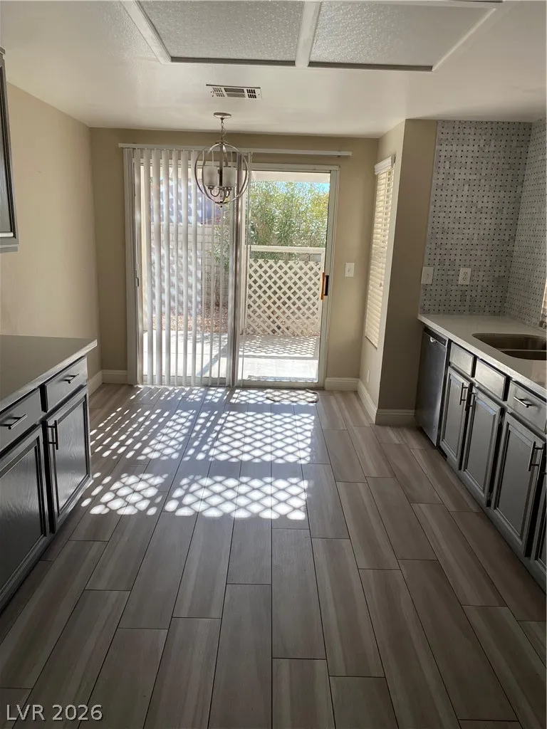 9613 Swan Bay Drive Las Vegas, NV 89117