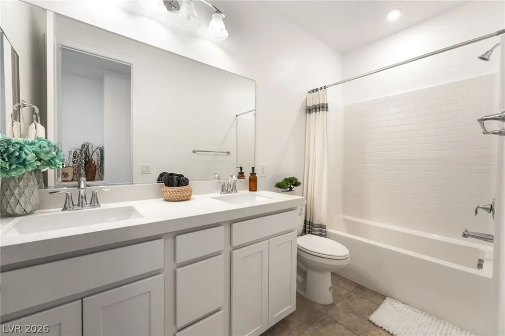 10332 Thurso Avenue Las Vegas, NV 89166