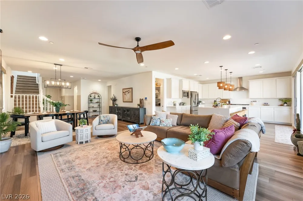 10332 Thurso Avenue Las Vegas, NV 89166