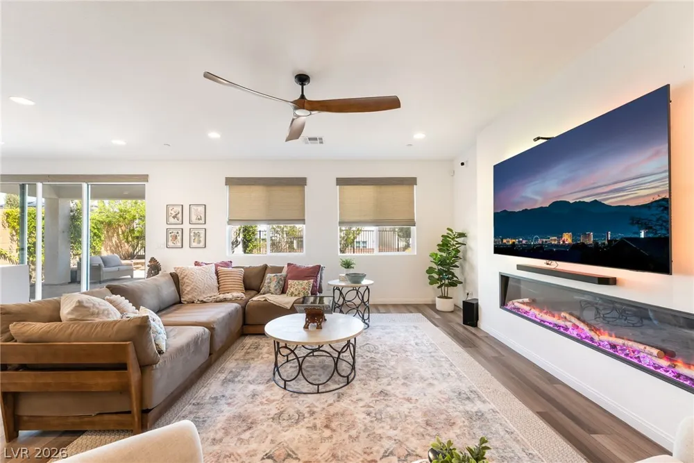10332 Thurso Avenue Las Vegas, NV 89166