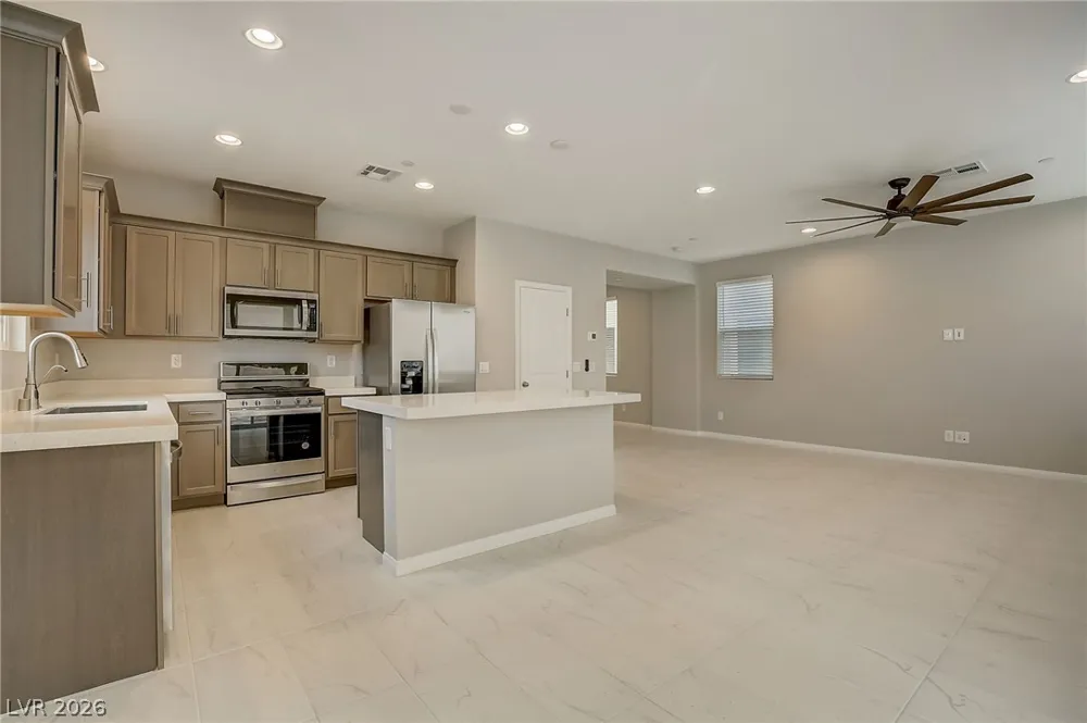 10643 Enridge Avenue Las Vegas, NV 89166