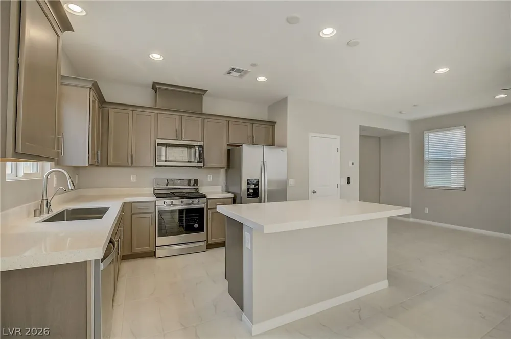 10643 Enridge Avenue Las Vegas, NV 89166