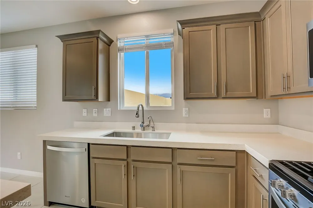 10643 Enridge Avenue Las Vegas, NV 89166