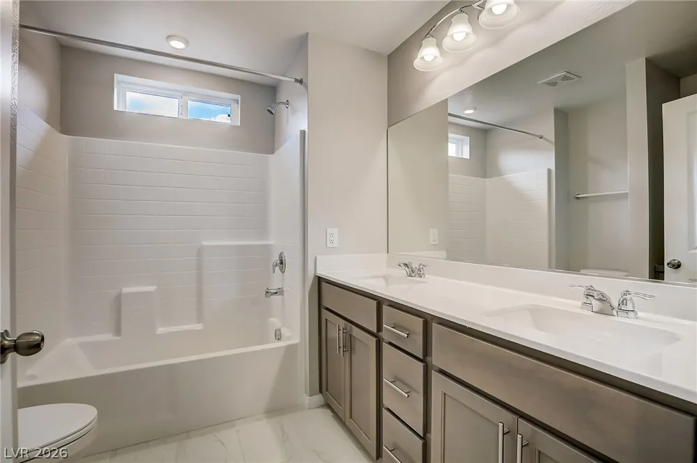10643 Enridge Avenue Las Vegas, NV 89166