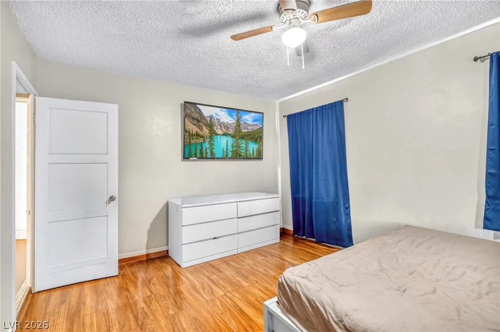 1715 Santa Paula Drive Las Vegas, NV 89104
