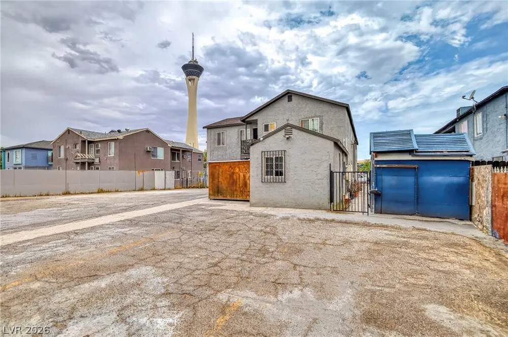 1715 Santa Paula Drive Las Vegas, NV 89104