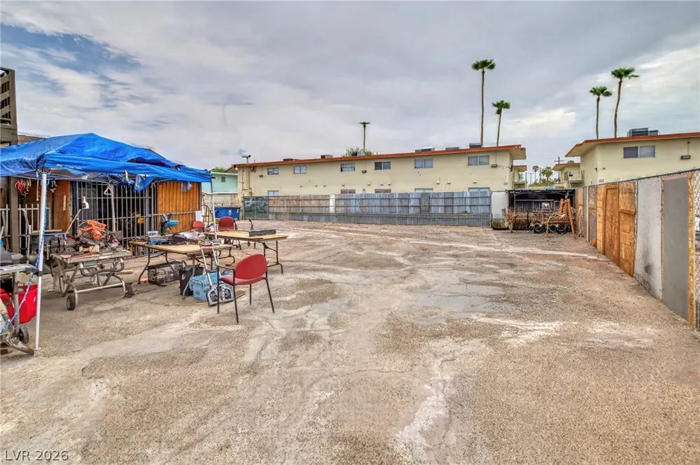 1715 Santa Paula Drive Las Vegas, NV 89104