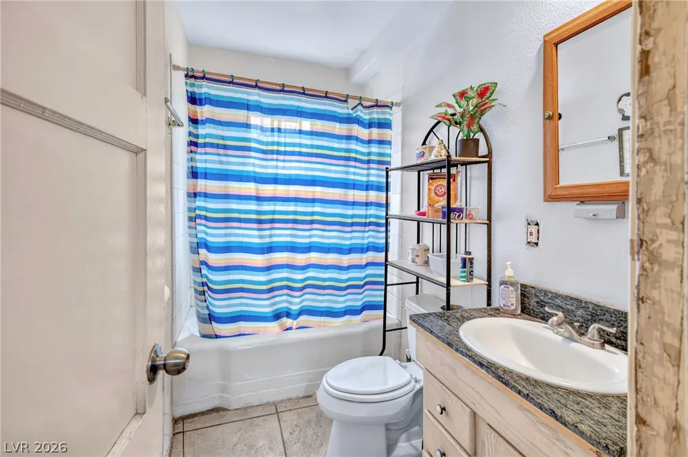 1715 Santa Paula Drive Las Vegas, NV 89104