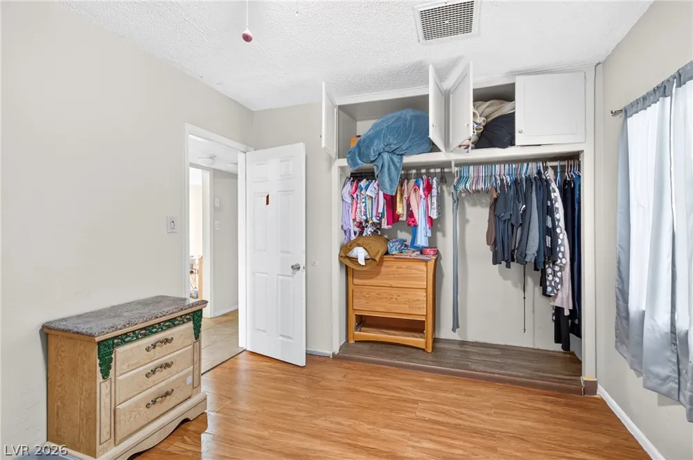 1715 Santa Paula Drive Las Vegas, NV 89104