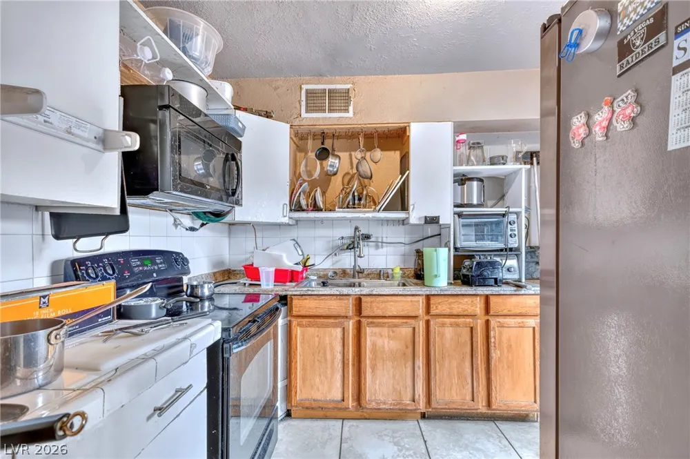 1715 Santa Paula Drive Las Vegas, NV 89104
