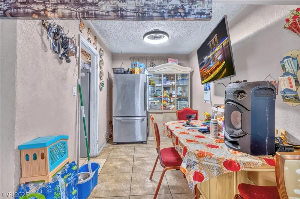 1715 Santa Paula Drive Las Vegas, NV 89104
