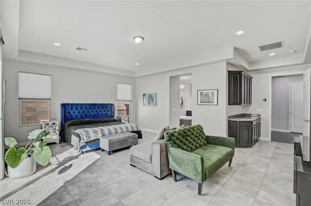 11 Grand Masters Drive Las Vegas, NV 89141