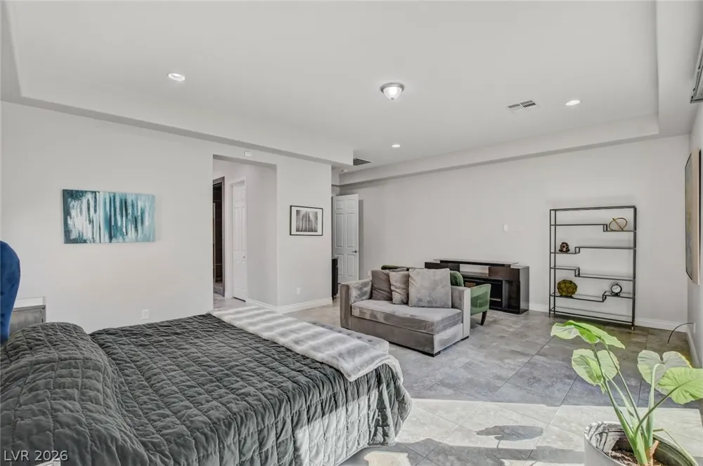 11 Grand Masters Drive Las Vegas, NV 89141