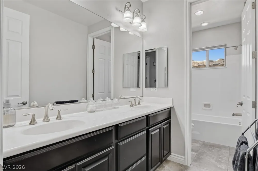 11 Grand Masters Drive Las Vegas, NV 89141