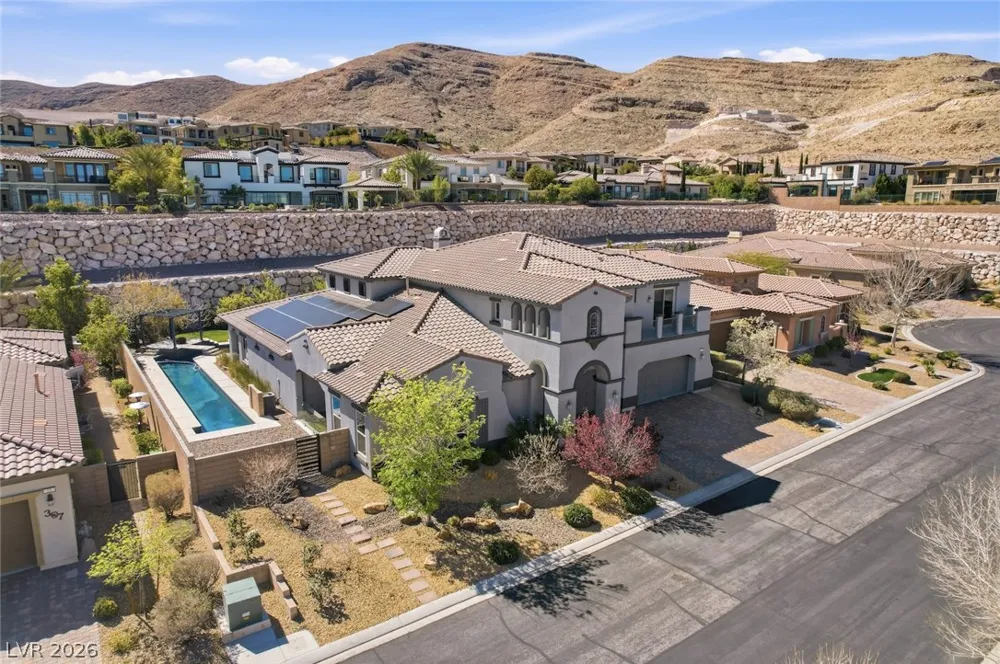 11 Grand Masters Drive Las Vegas, NV 89141