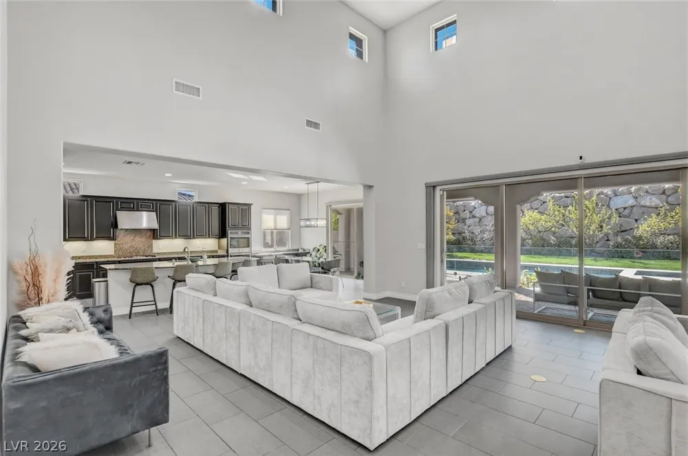 11 Grand Masters Drive Las Vegas, NV 89141
