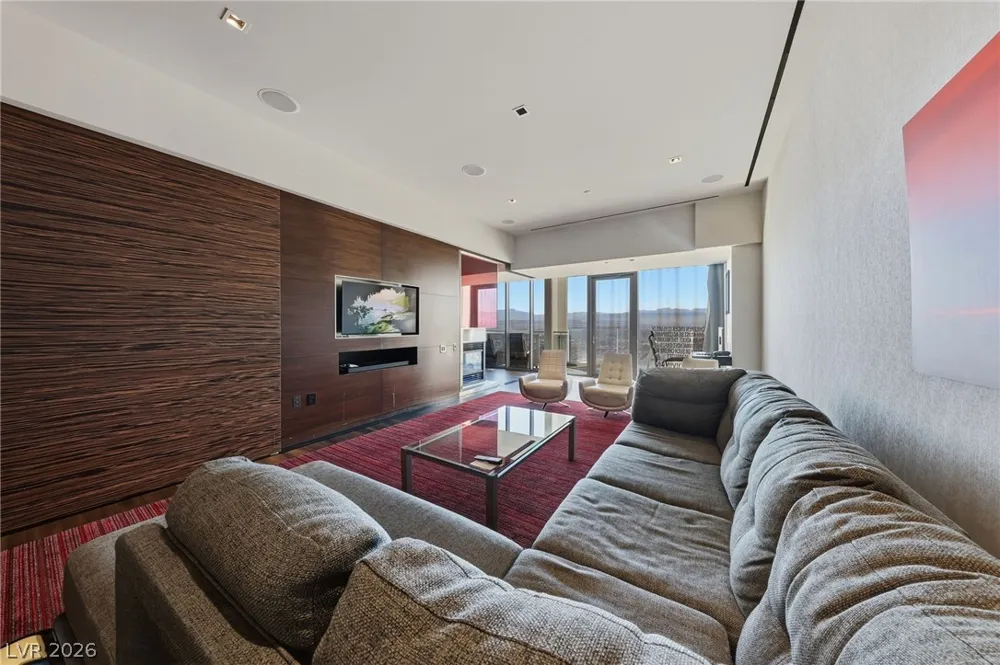 4381 W Flamingo Road #58301 Las Vegas, NV 89103