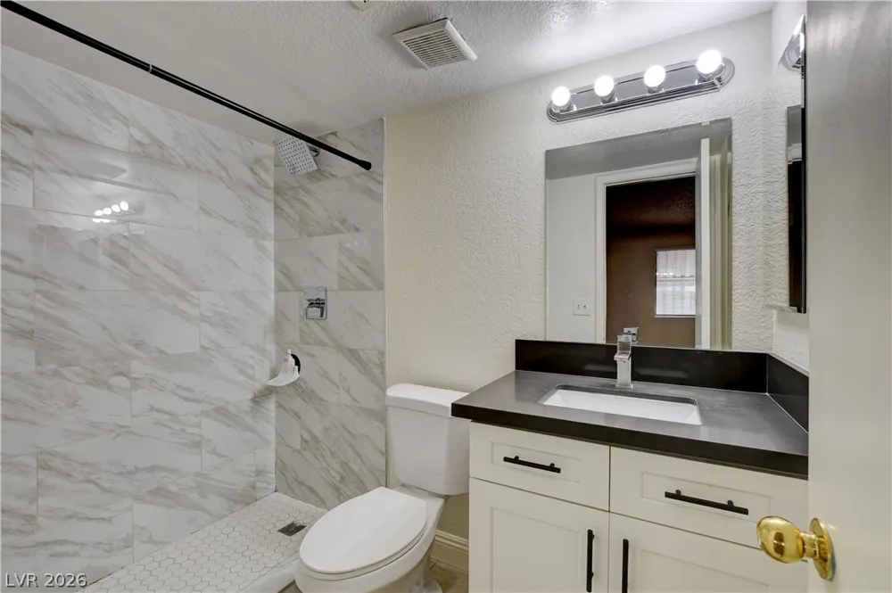 2713 Beaver Creek Court #102 Las Vegas, NV 89117