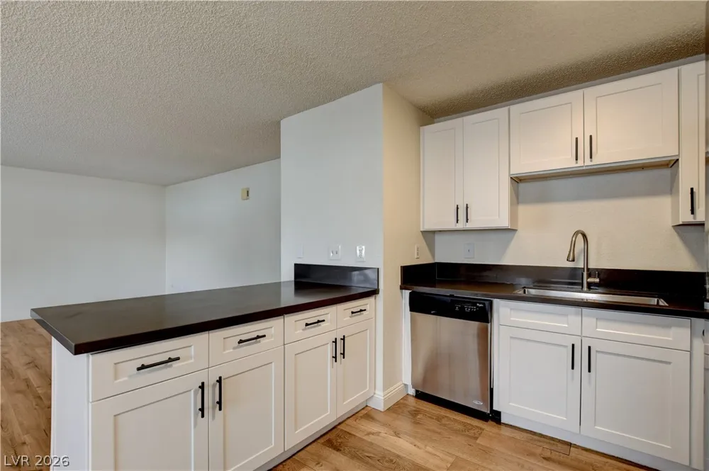 2713 Beaver Creek Court #102 Las Vegas, NV 89117